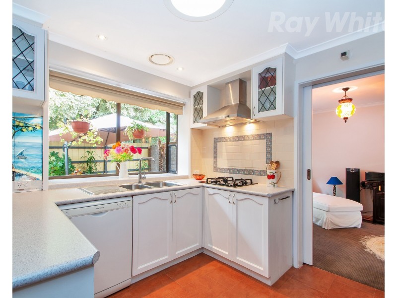 11 PEPPERMINT Place, Croydon Hills VIC 3136