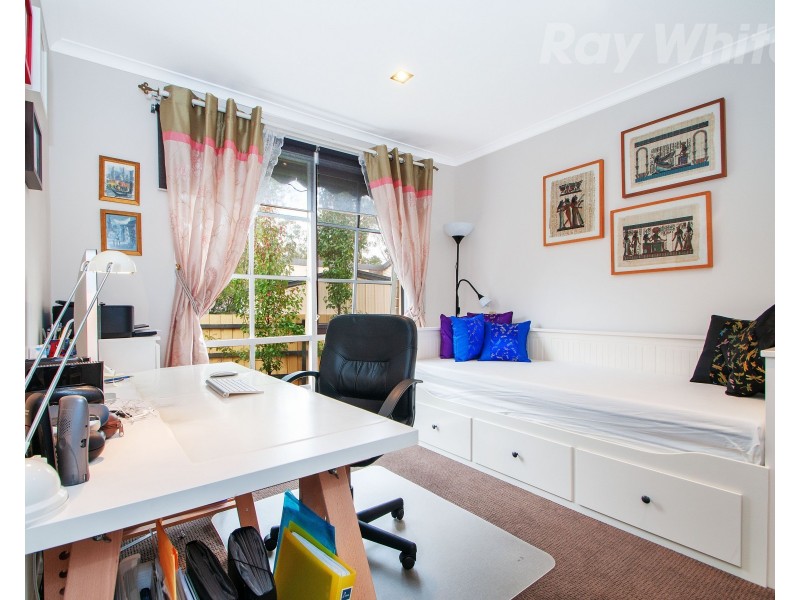 11 PEPPERMINT Place, Croydon Hills VIC 3136