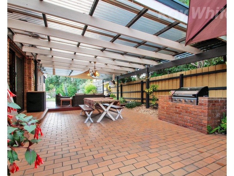 11 PEPPERMINT Place, Croydon Hills VIC 3136