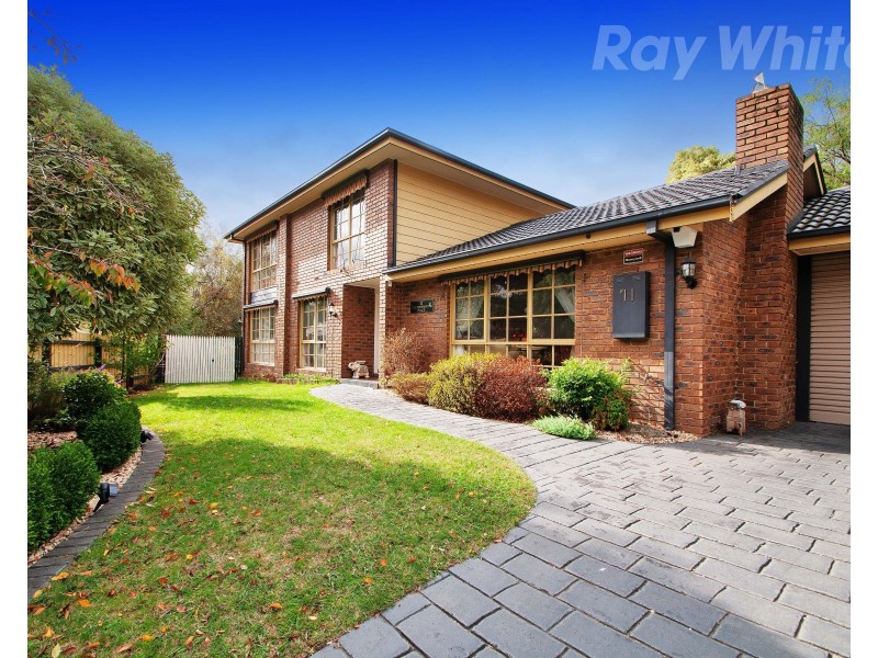 11 PEPPERMINT Place, Croydon Hills VIC 3136