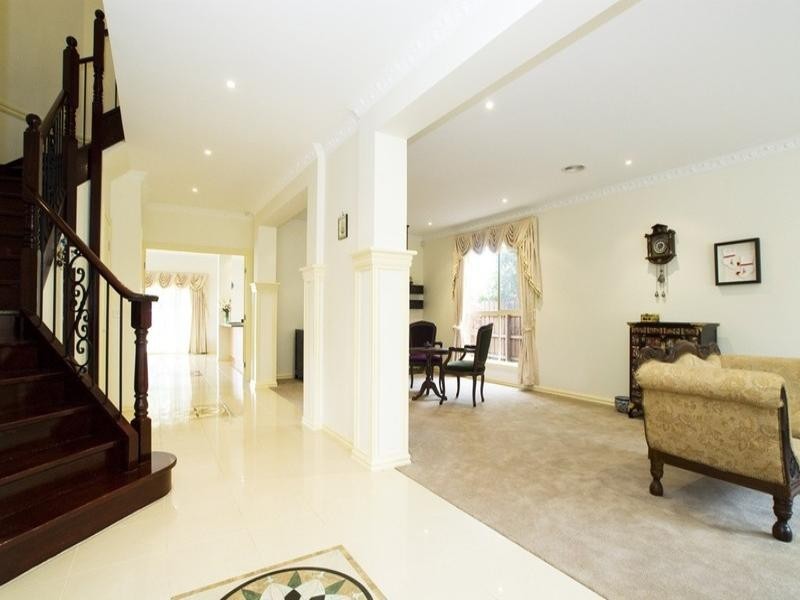 11 NYANDA Court, Croydon VIC 3136