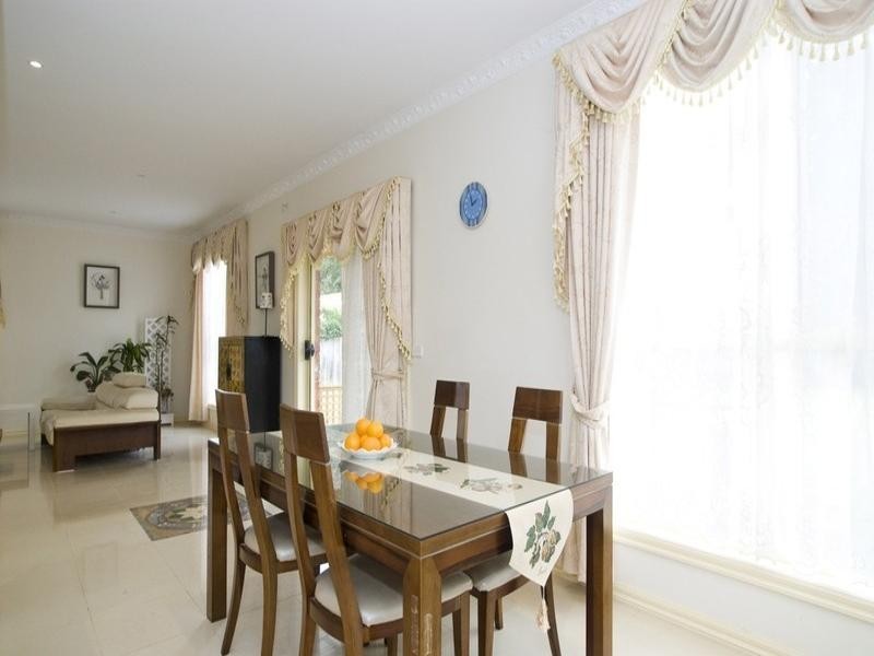 11 NYANDA Court, Croydon VIC 3136