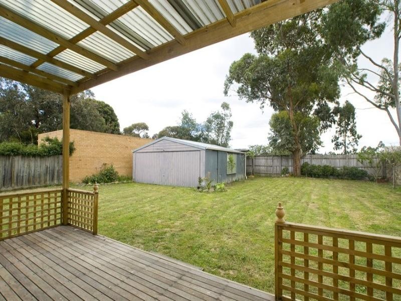 11 NYANDA Court, Croydon VIC 3136