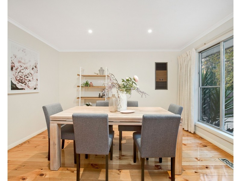 21 Emma Road, Croydon VIC 3136