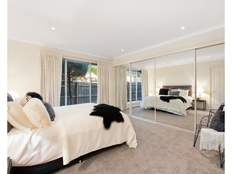 21 Emma Road, Croydon VIC 3136