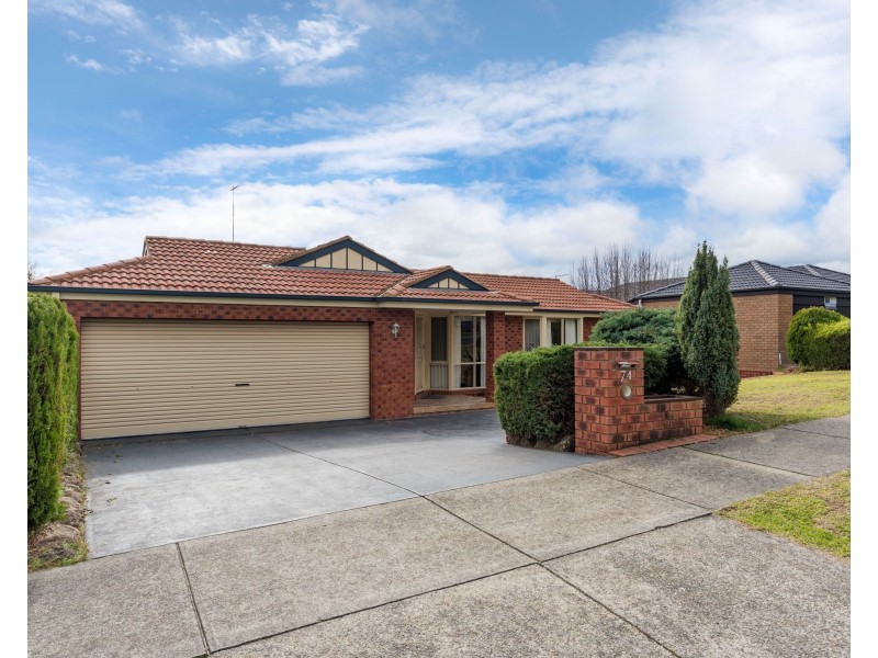 74 LAKEVIEW Drive, Lilydale VIC 3140