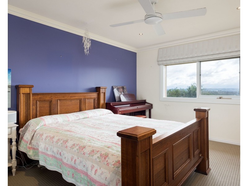 74 LAKEVIEW Drive, Lilydale VIC 3140