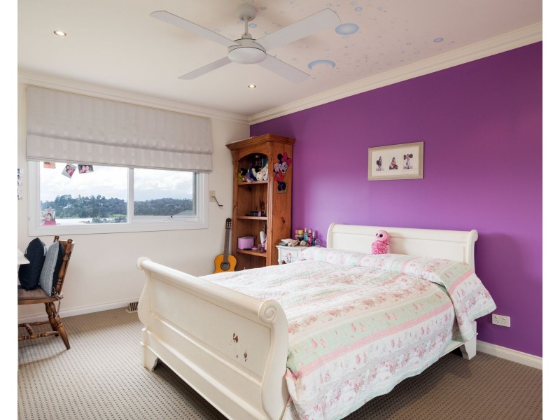 74 LAKEVIEW Drive, Lilydale VIC 3140