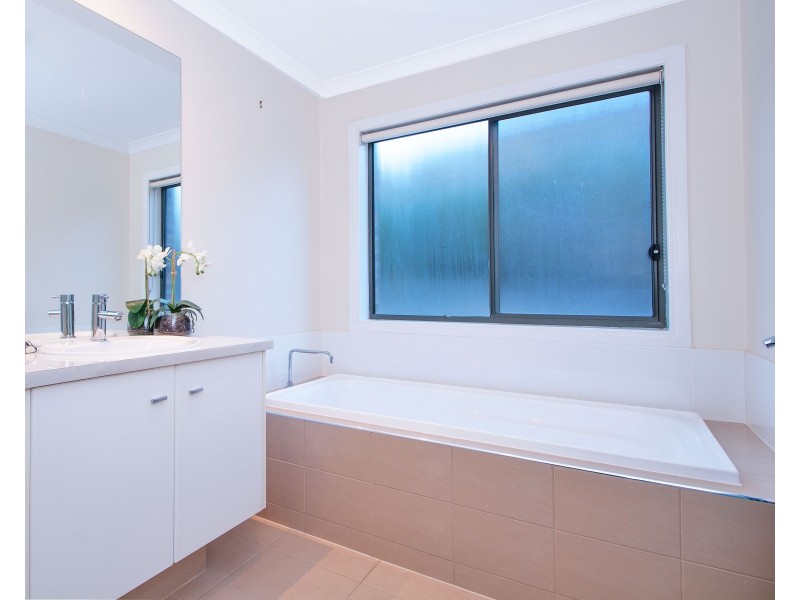 48 Bayview Rise, Bayswater North VIC 3153