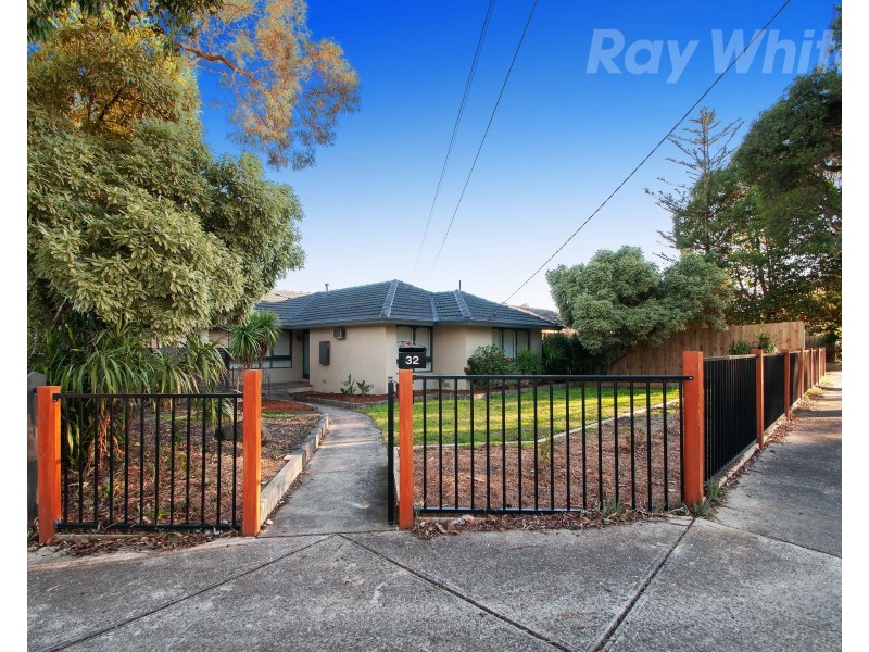 32 HOMER Avenue, Croydon South VIC 3136