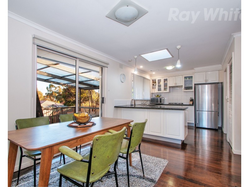 32 HOMER Avenue, Croydon South VIC 3136