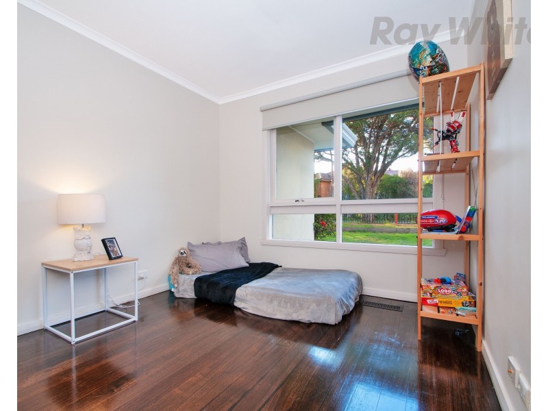 32 HOMER Avenue, Croydon South VIC 3136