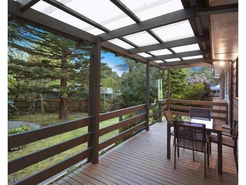 2 BEAUFORT Road, Croydon VIC 3136