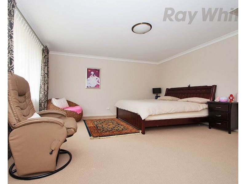 37 Norris Circuit, Croydon VIC 3136