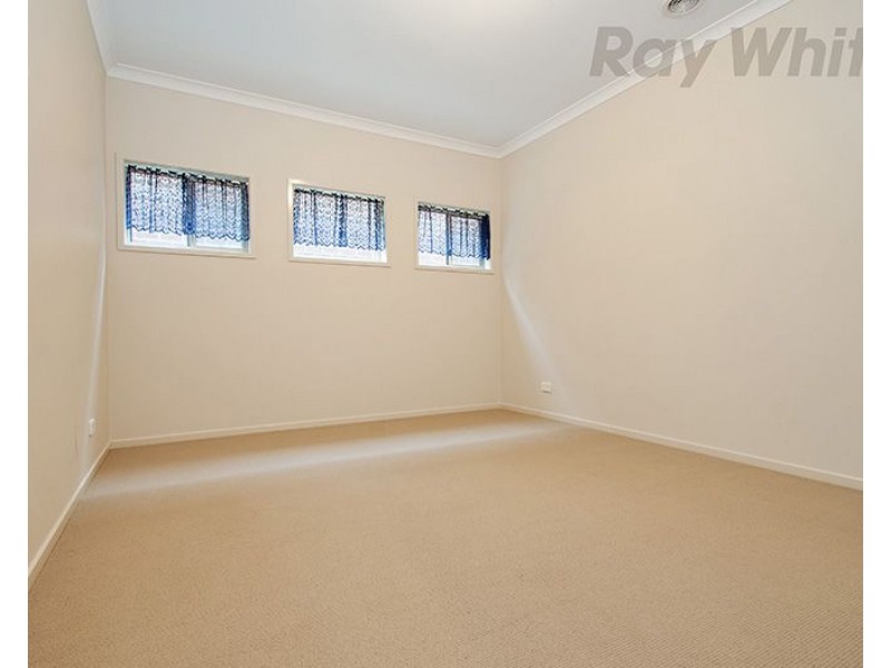 37 Norris Circuit, Croydon VIC 3136