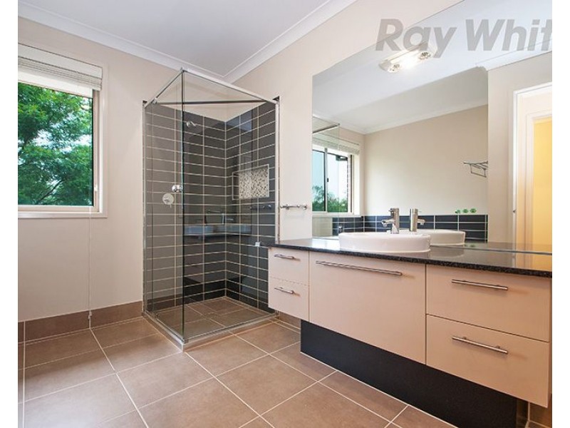 37 Norris Circuit, Croydon VIC 3136