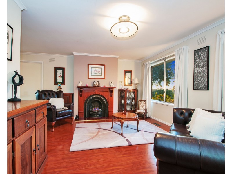 274 MANCHESTER Road, Mooroolbark VIC 3138