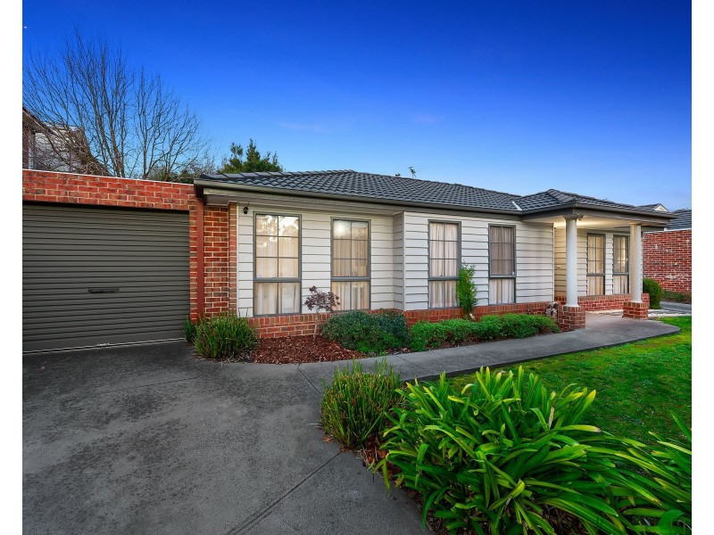 1/2 Springfield Avenue, Croydon VIC 3136
