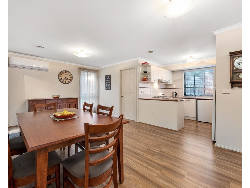 1/2 Springfield Avenue, Croydon VIC 3136