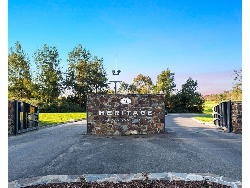 9 Pinehurst Place, Chirnside Park VIC 3116