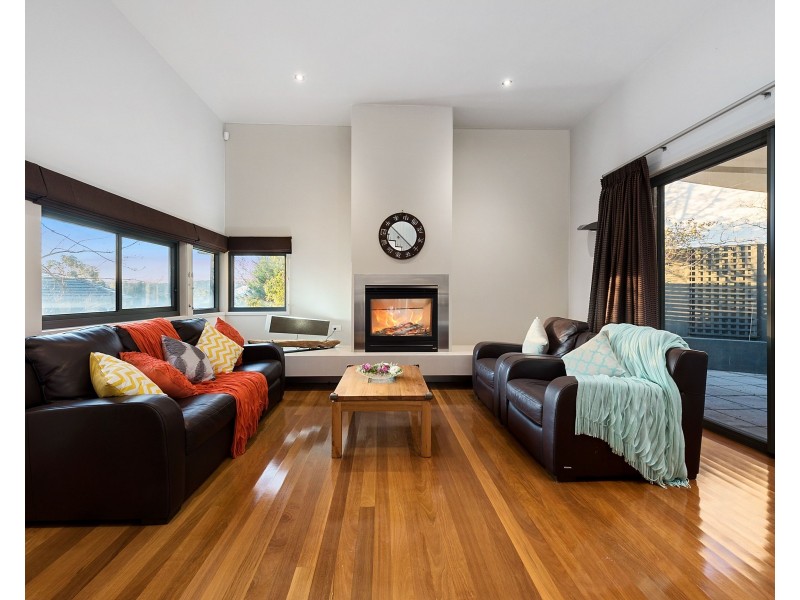 9 Pinehurst Place, Chirnside Park VIC 3116