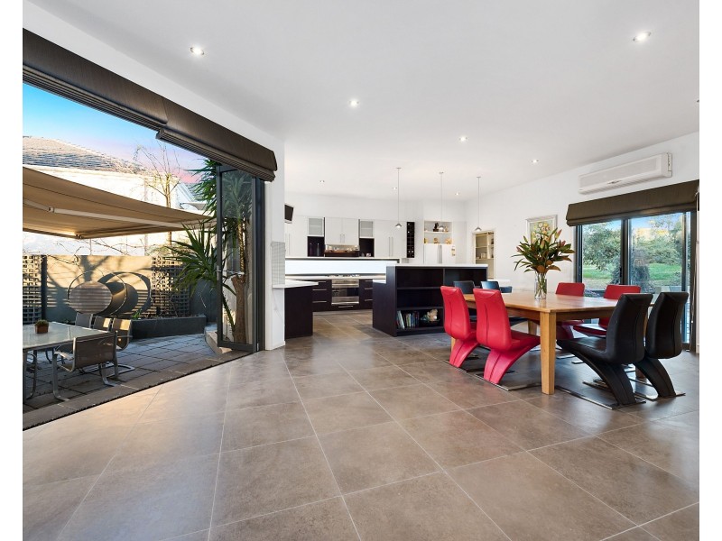 9 Pinehurst Place, Chirnside Park VIC 3116