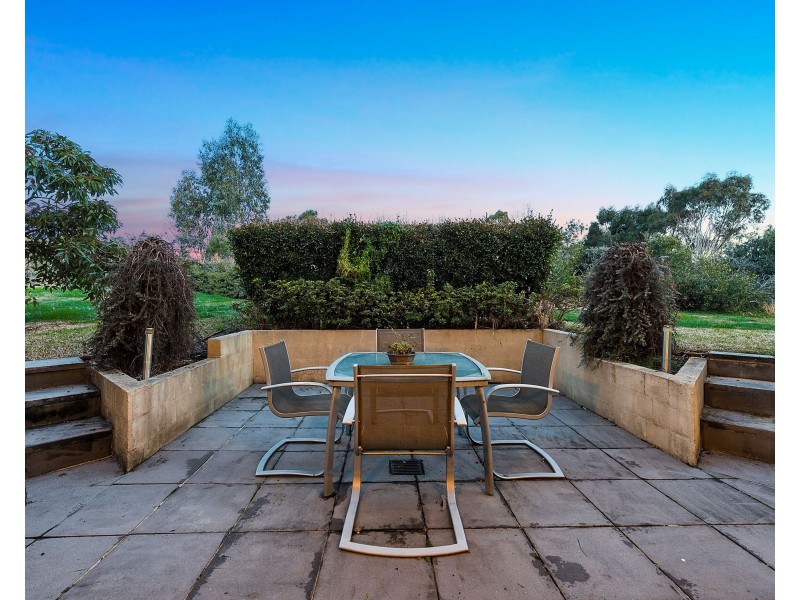 9 Pinehurst Place, Chirnside Park VIC 3116