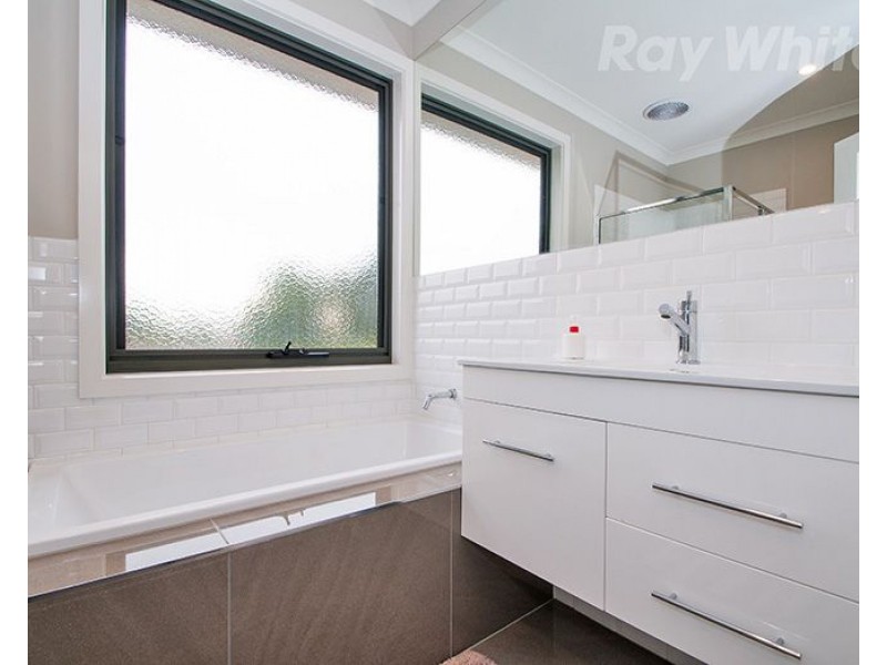 1C MIDHURST Road, Croydon VIC 3136