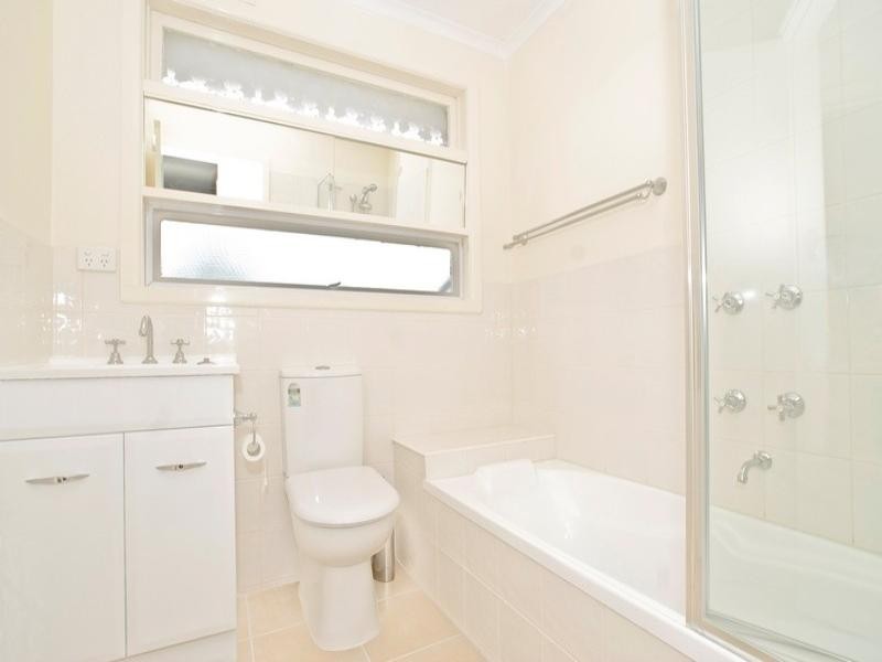 22 CLUBPOINT Drive, Chirnside Park VIC 3116