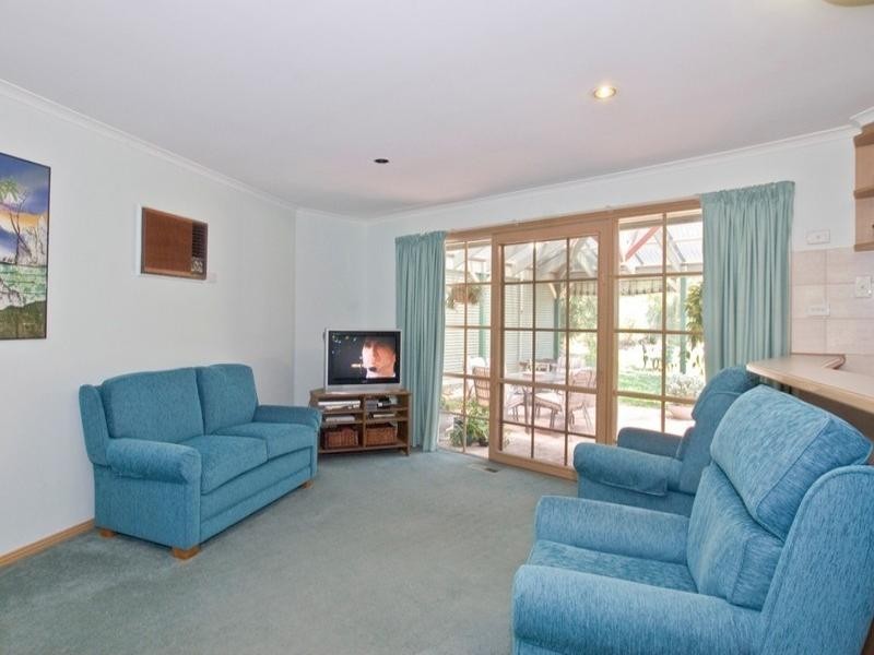 53 LYONS Road, Croydon North VIC 3136