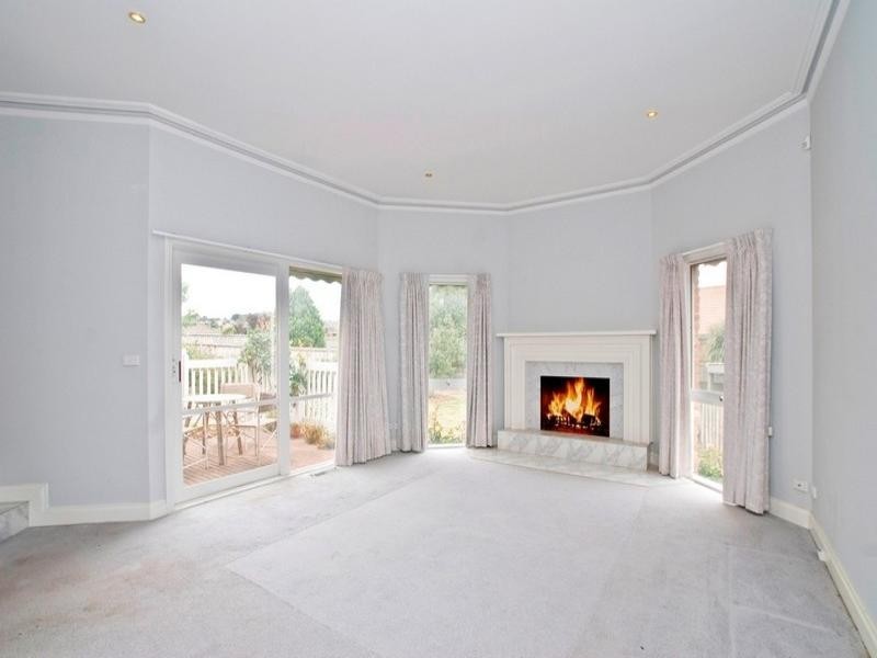 15 BILLANOOK Way, Chirnside Park VIC 3116