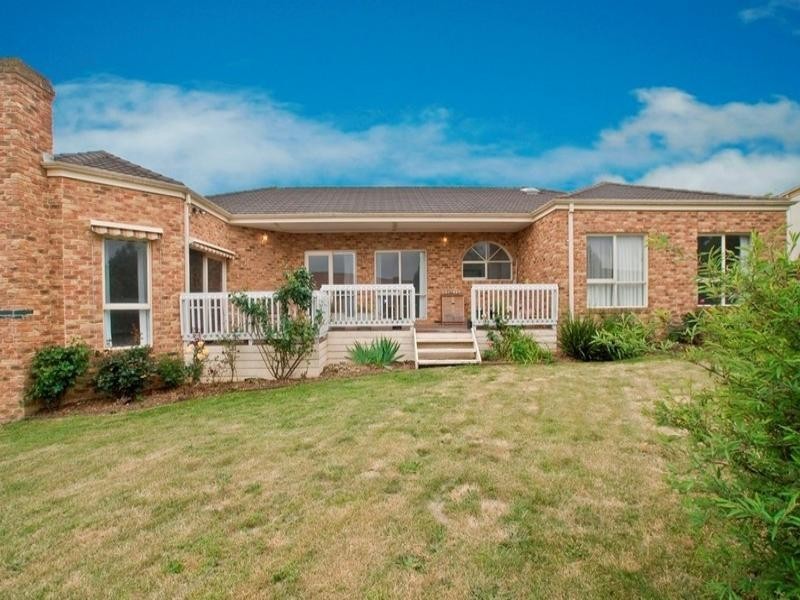 15 BILLANOOK Way, Chirnside Park VIC 3116