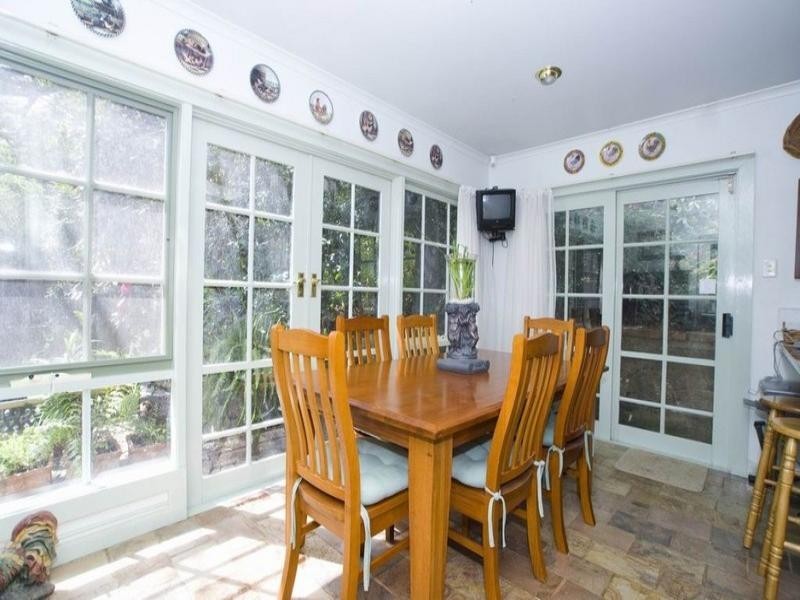 42 BROWNS Road, Montrose VIC 3765