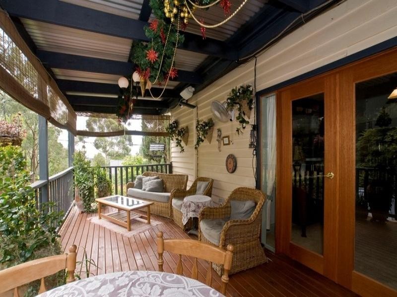 42 BROWNS Road, Montrose VIC 3765