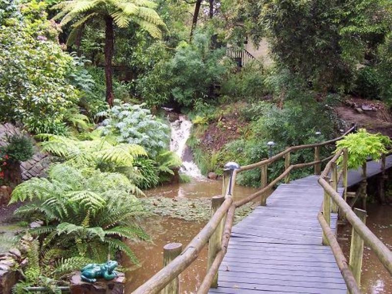 42 BROWNS Road, Montrose VIC 3765