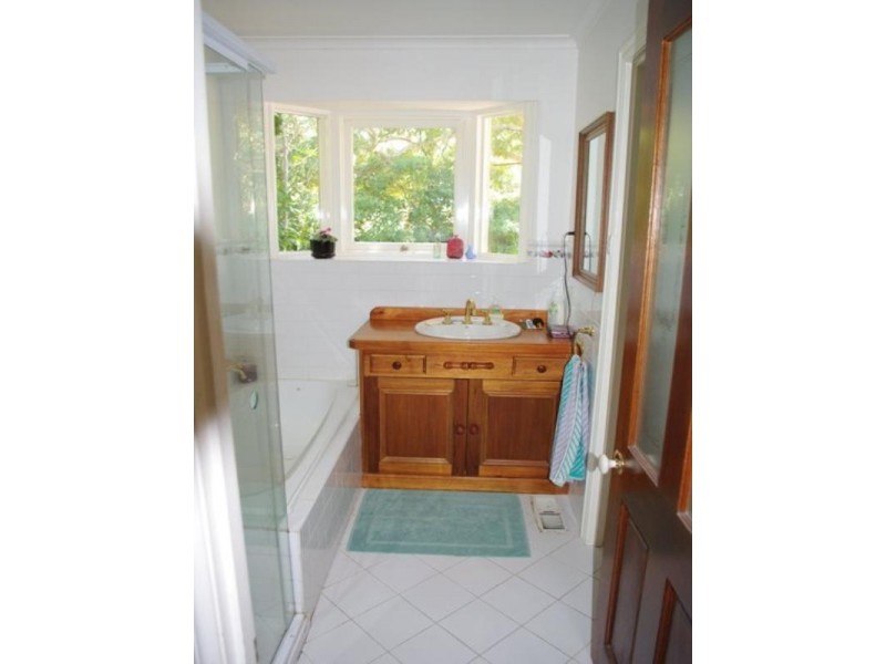 11 Wallara Crescent, Croydon VIC 3136