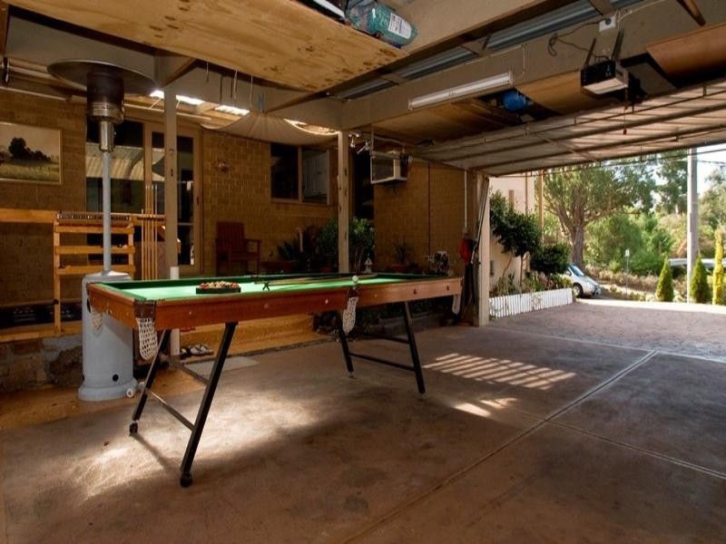 1 PANORAMA Drive, Croydon North VIC 3136