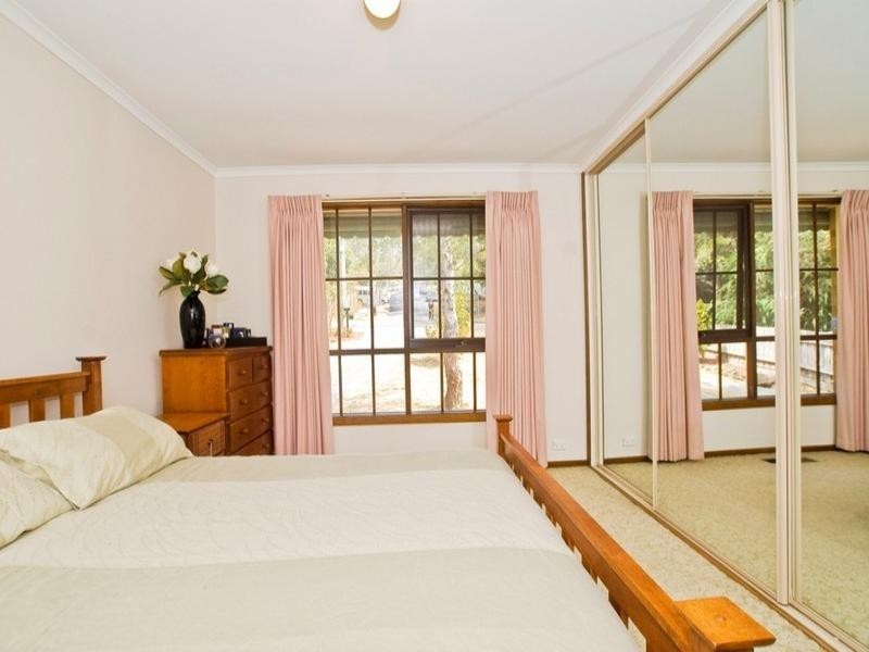 70 WARRIEN Road, Croydon North VIC 3136