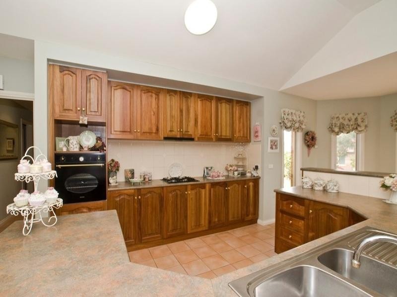 2 Morton Place, Chirnside Park VIC 3116