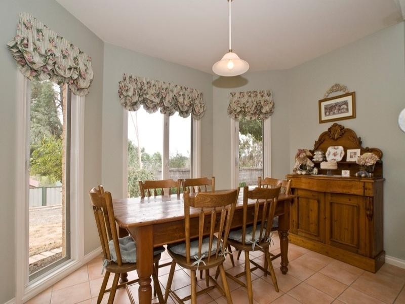 2 Morton Place, Chirnside Park VIC 3116