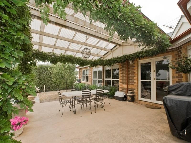 2 Morton Place, Chirnside Park VIC 3116