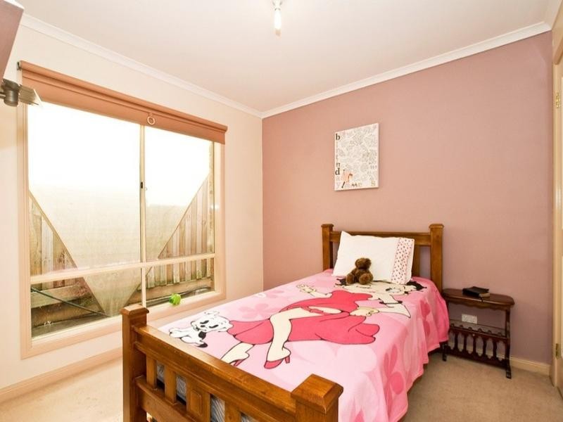 8 MAYFAIR Court, Chirnside Park VIC 3116