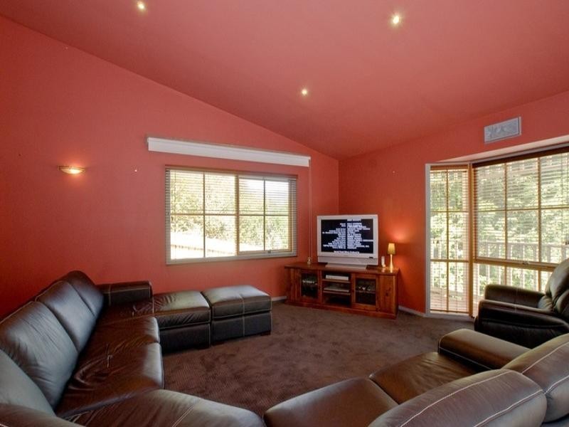 20 Aqueduct Avenue, Mount Evelyn VIC 3796