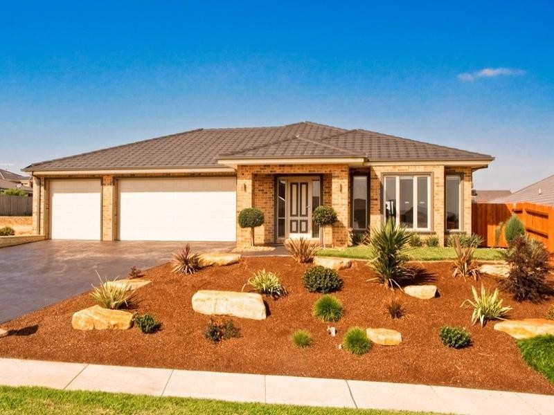 67 KINGSBURGH Lane, Lilydale VIC 3140