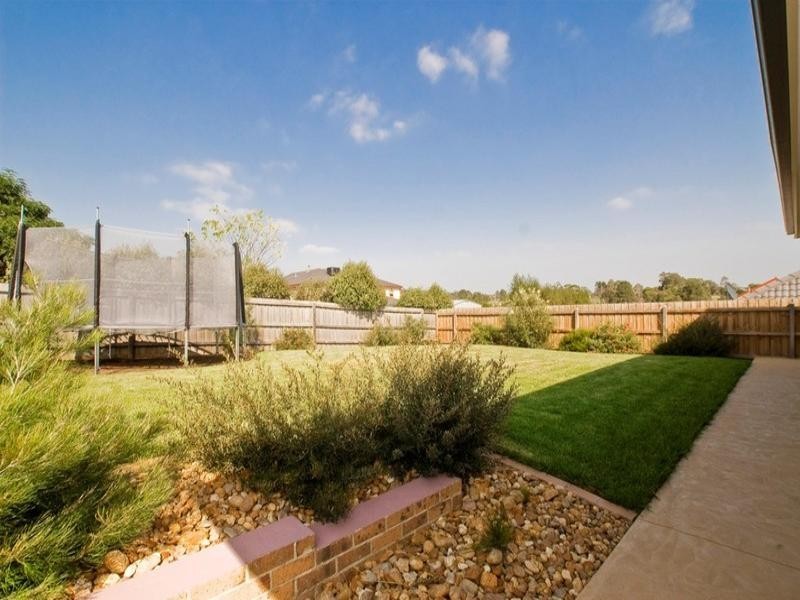 67 KINGSBURGH Lane, Lilydale VIC 3140