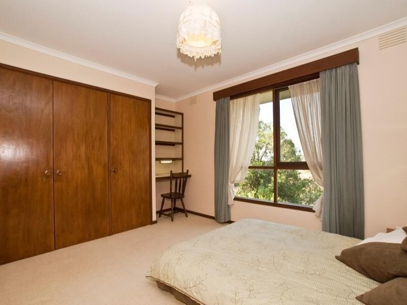4 SPRINGSONG PASS, Chirnside Park VIC 3116