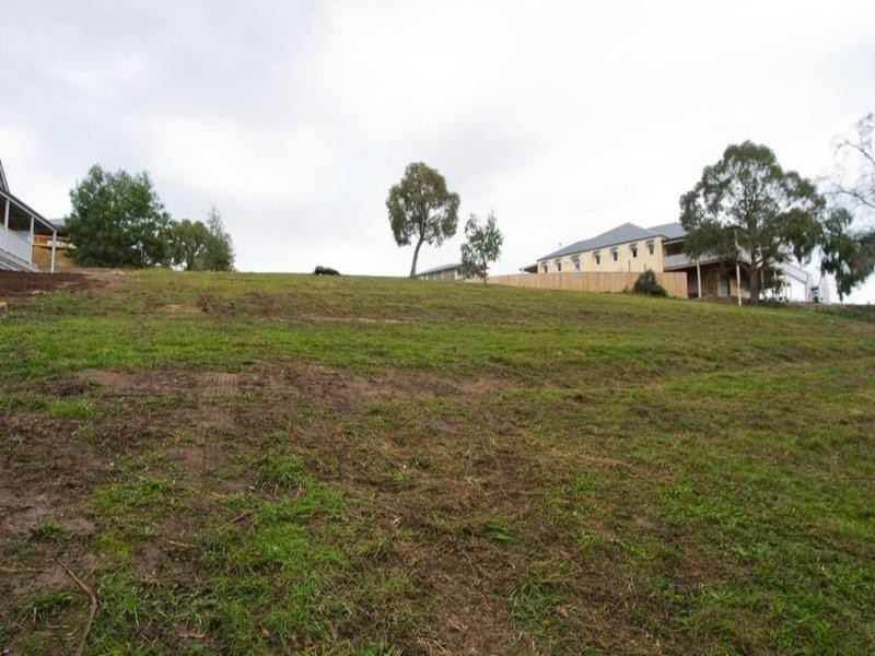 51 BELLBIRD Drive, Lilydale VIC 3140
