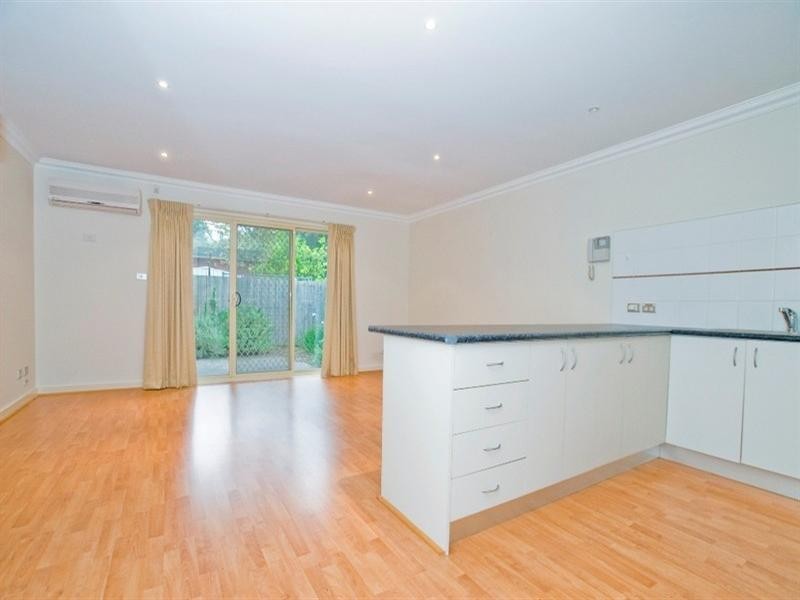 17/35-43 KENT Avenue, Croydon VIC 3136