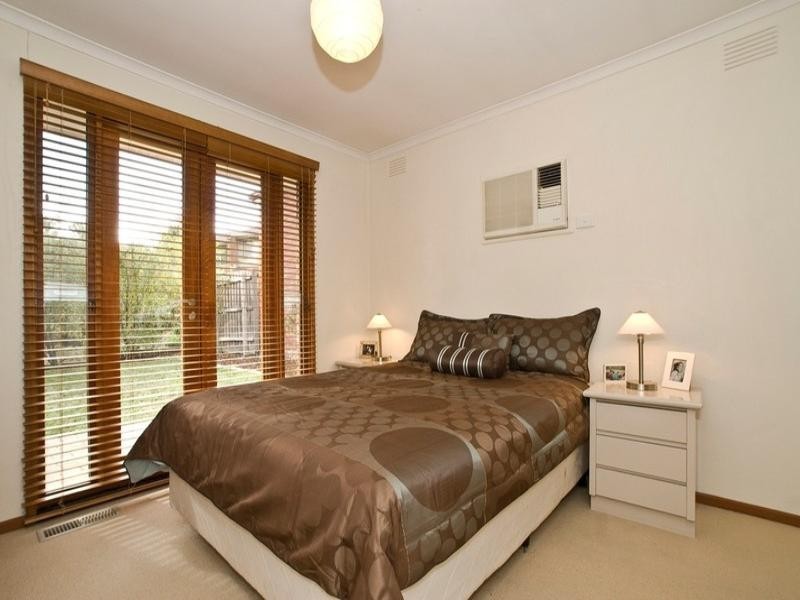 1 CART LANE (off Illoura Ave), Ringwood East VIC 3135