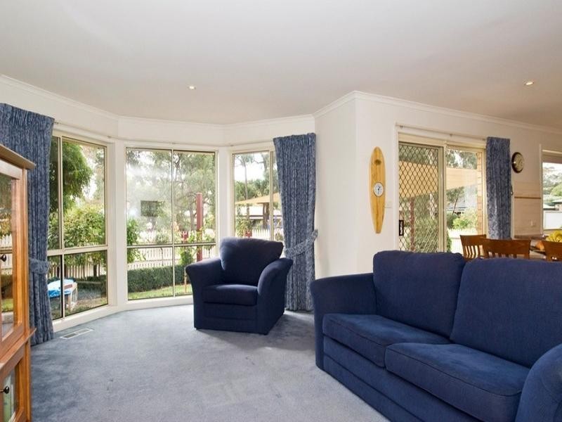 7 CLYDE Court, Croydon South VIC 3136